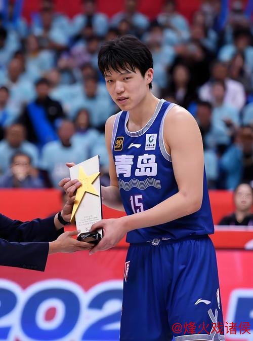 杨瀚森22+11助青岛击败辽宁 王哲林13分领上海胜江苏