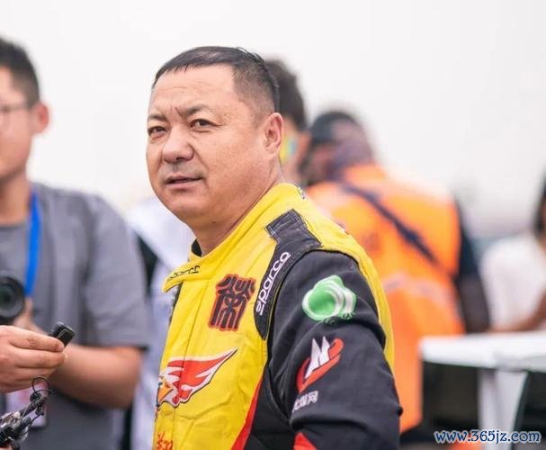 2025环塔圆满收官 刘彦贵夺得汽车组总冠军