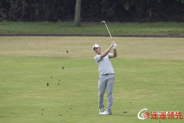 中国巡回赛锦标赛查喜洋洋54洞领跑 王梓T5