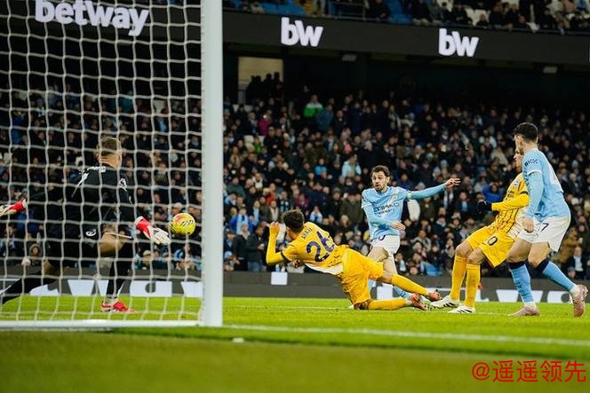 曼城你听好了！巴萨要免签的传奇中场，而且他早就想去诺坎普了！