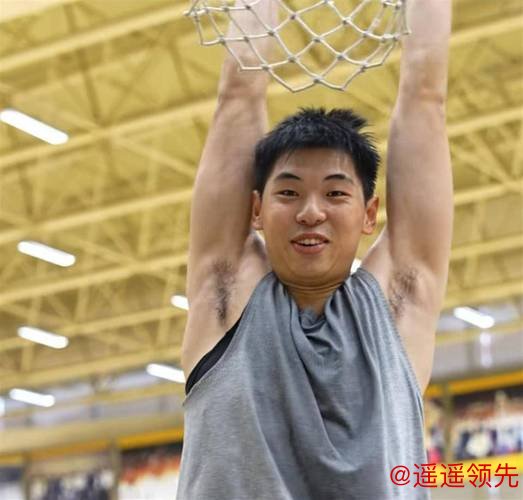 麦考尔助力崔永熙特训，强化进攻技巧，有望年后复出！